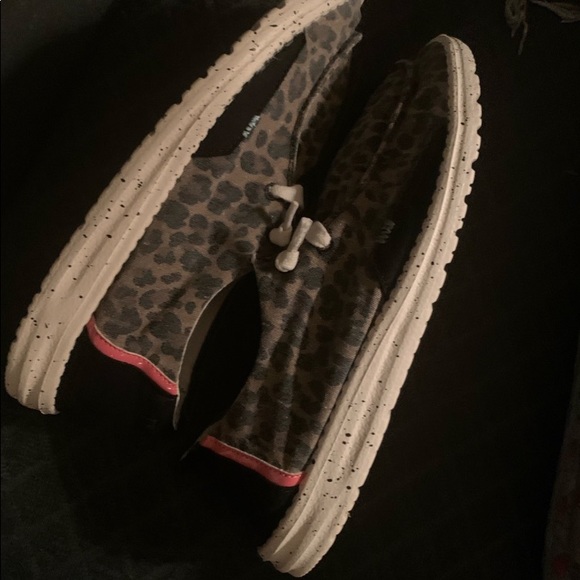 💜HEY DUDE* WENDY JUNGLE BROWN LADIES SZ9💜 - Picture 12 of 12